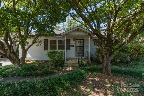 4840 The Plz, Charlotte, NC, 28215-2042 | Card Image