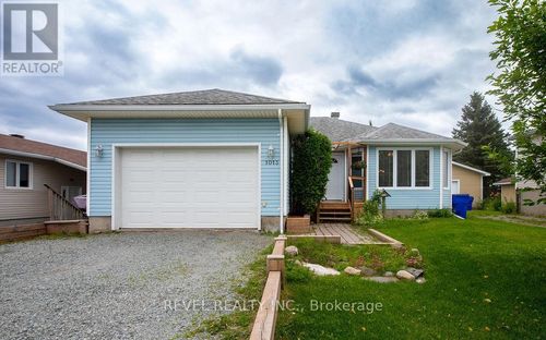 1013 Michener Boulevard, Timmins (Porcupine - West), ON, P0N1H0 | Card Image