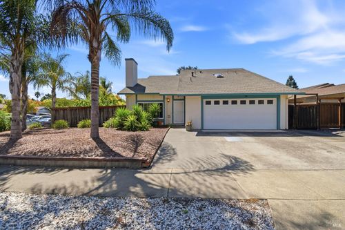 2432 San Sebastian Avenue, Santa Rosa, CA, 95401 | Card Image