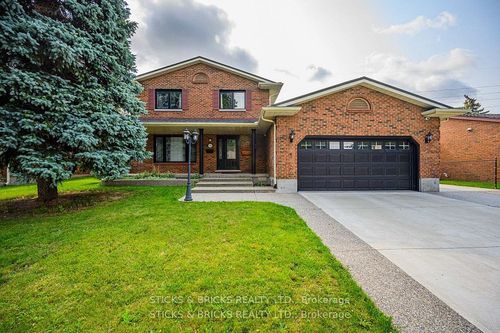 7102 Burbank Cres, Niagara Falls, ON, L2J4E7 | Card Image