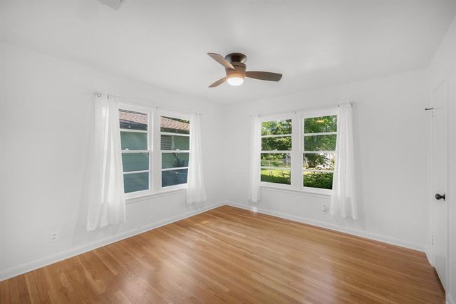 628 S Madison St, House other with 2 bedrooms, 2 bathrooms and 1 parking in La Grange TX | Image 8