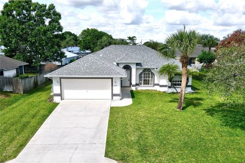 109 Karrigan St, SEBASTIAN, FL, 32958-6719 | Card Image