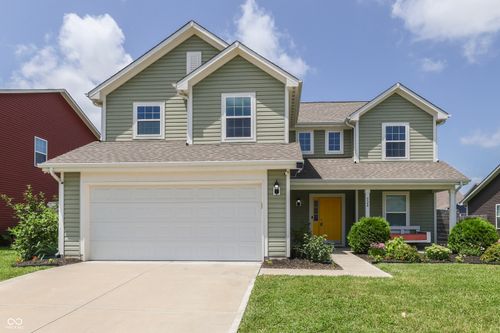 524 Haywood Dr, Greenfield, IN, 46140-5566 | Card Image