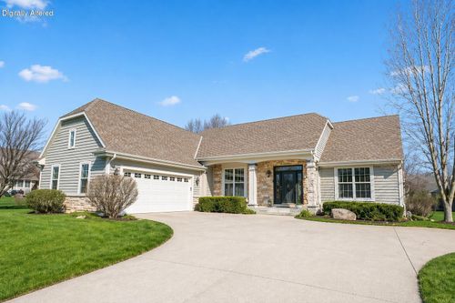 2844 Oakmont Dr, East Troy, WI, 53120-2037 | Card Image