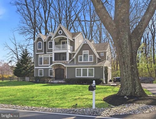 1217 River Rd, WASHINGTON CROSSING, PA, 18977-1049 | Card Image