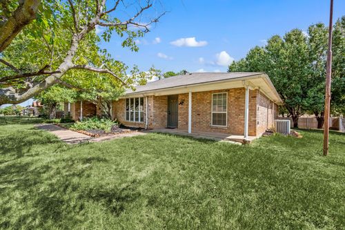 7304 Davis Blvd, North Richland Hills, TX, 76182-6151 | Card Image