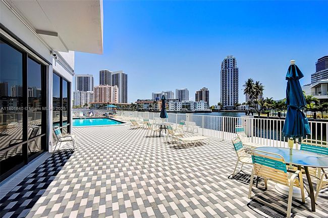 APT-305 - 137 Golden Isles Dr, Condo with 2 bedrooms, 2 bathrooms and null parking in Hallandale Beach FL | Image 24