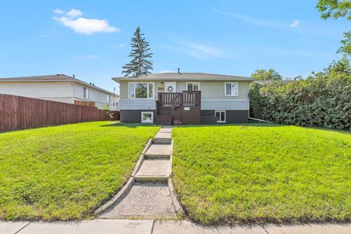1135 39 Street Se, Calgary, AB, T2A1H4 | Card Image