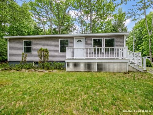 2 Mckenna Ln, York, ME, 03909-6651 | Card Image
