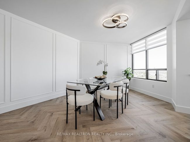 1611 - 7420 Bathurst St, Condo with 3 bedrooms, 2 bathrooms and 1 parking in Thornhill ON | Image 9