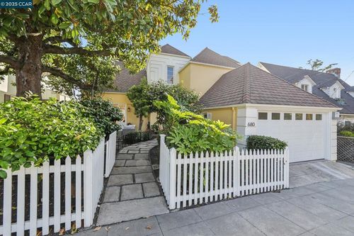 680 Grizzly Peak Blvd, Berkeley, CA, 94708-1335 | Card Image