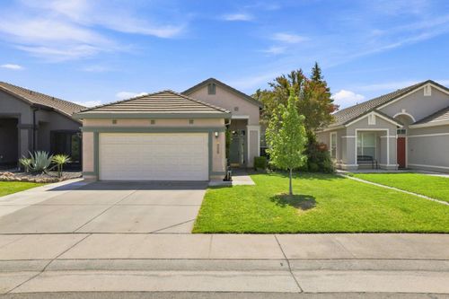 9305 Rose Parade Way, Sacramento, CA, 95826 | Card Image