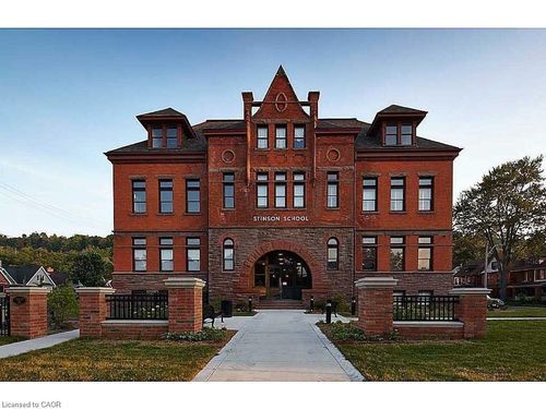 211-200 Stinson St, Hamilton, ON, L8N4J5 | Card Image