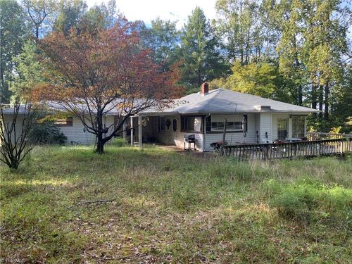 2599 Old Thomasville Rd, Winston Salem, NC, 27107-8611 | Card Image