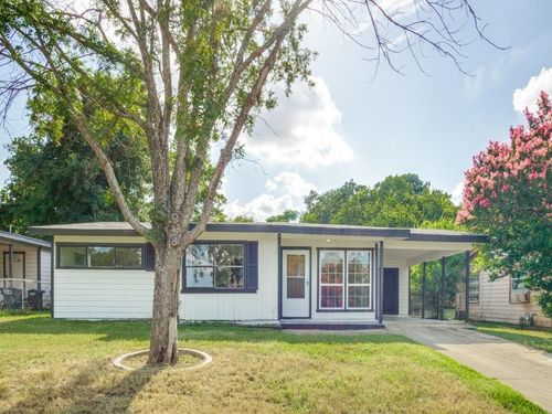 3012 Crouch St, Fort Worth, TX, 76105-4321 | Card Image