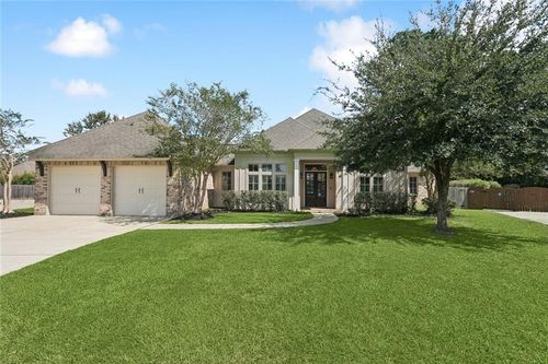 209 Chateau De Brie, Mandeville, LA, 70471-8510 | Card Image