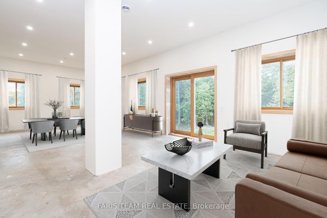2576 Champlain Rd, House other with 1 bedrooms, 1 bathrooms and 8 parking in Tiny ON | Image 8