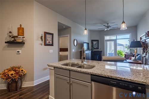 unit-402-10521 Stony Bluff Dr, Ashland, VA, 23005-8226 | Card Image