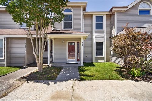 508 Long Pt, Chesapeake, VA, 23322-8324 | Card Image