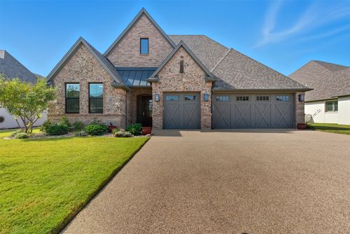 6627 Pinehurst Dr, Granbury, TX, 76049-2827 | Card Image