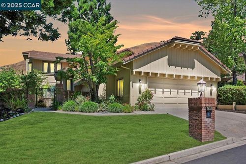 951 Redwood Dr, Danville, CA, 94506-2164 | Card Image