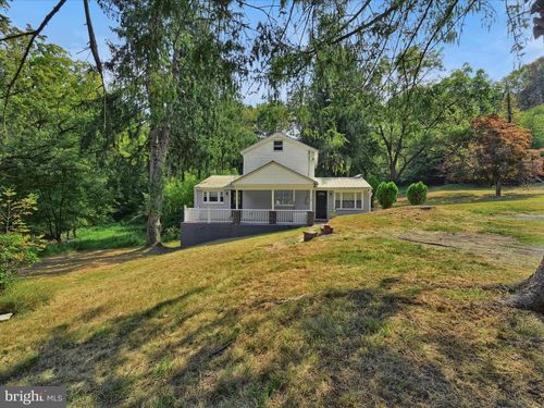 11 Fir Rd, Pottsville, PA, 17901-8791 | Card Image