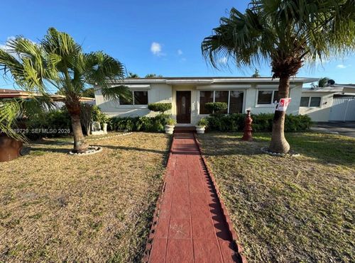 510 W 36th Pl, Hialeah, FL, 33012-5142 | Card Image