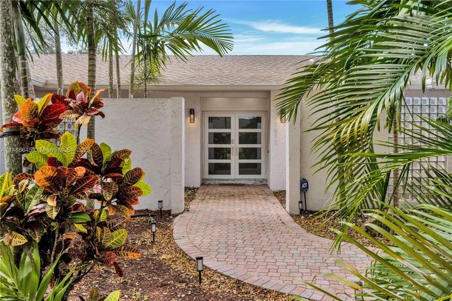 1611 Sw 54th Ter, House other with 6 bedrooms, 4 bathrooms and null parking in Plantation FL | Image 45