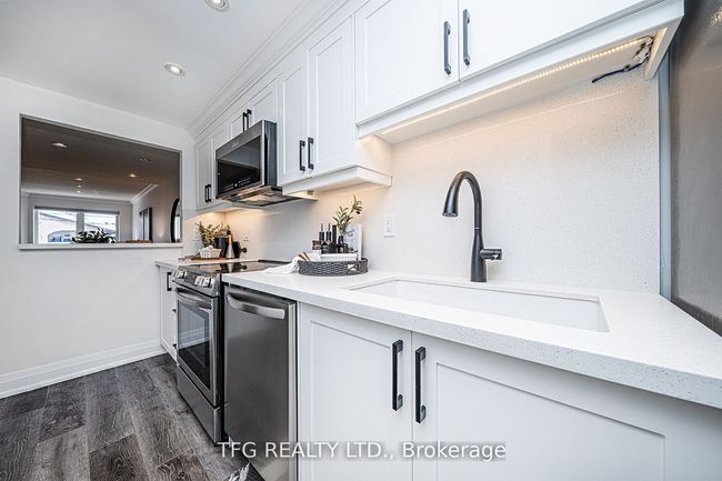 7 - 120 Glen Manor Dr, Condo with 2 bedrooms, 2 bathrooms and 1 parking in Toronto ON | Image 7