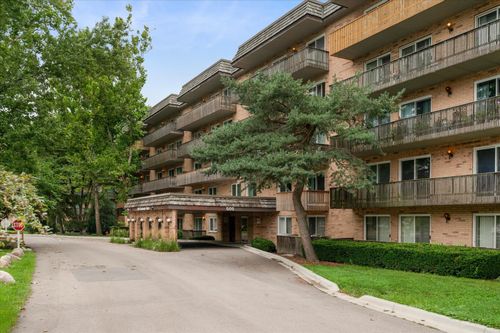 504-505 Redondo Dr, Downers Grove, IL, 60516-4585 | Card Image
