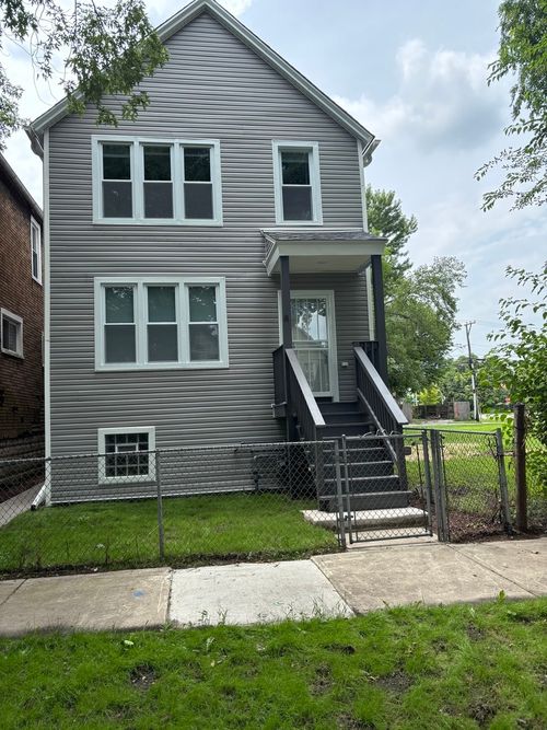 8310 S Buffalo Ave, CHICAGO, IL, 60617-2607 | Card Image