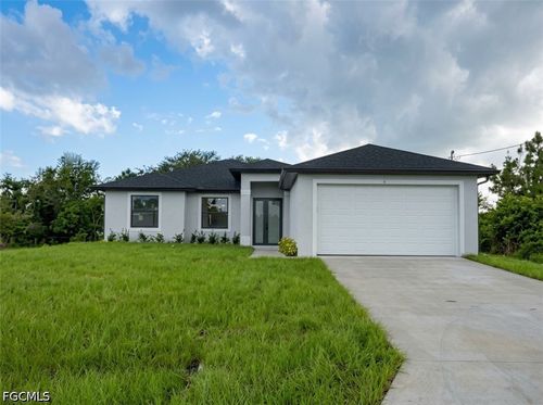 419 Yolanda St, LEHIGH ACRES, FL, 33972-1039 | Card Image