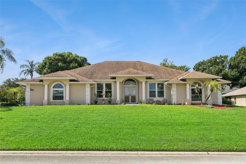 10520 Jardim De Largo St, Clermont, FL, 34711-6331 | Card Image