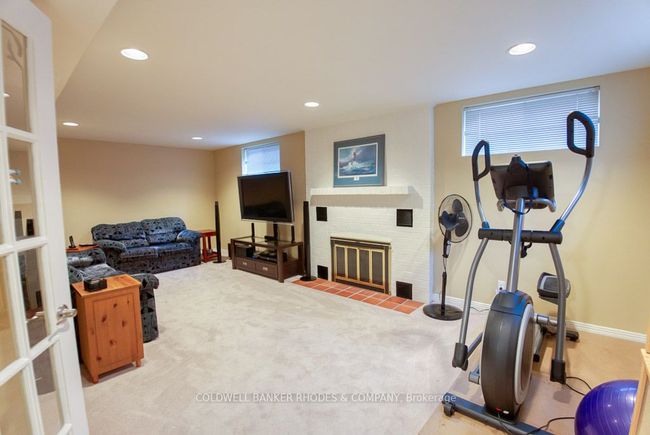 40 Blue Heron Crt, House other with 4 bedrooms, 4 bathrooms and 9 parking in Rockcliffe ON | Image 27