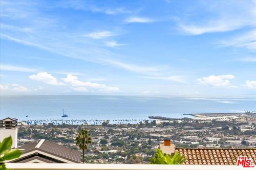 624 Las Alturas Rd, Santa Barbara, CA, 93103-2167 | Card Image