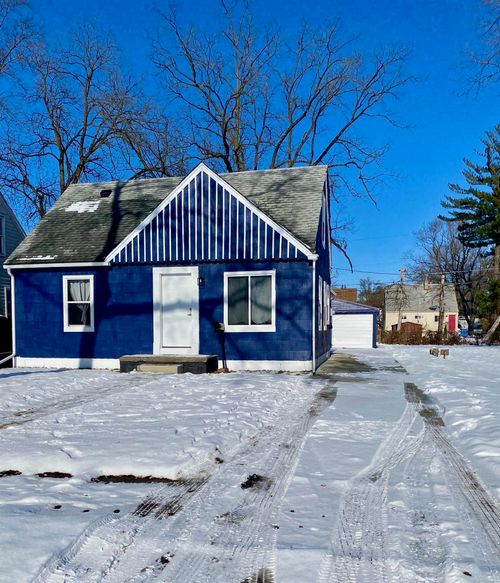 26130 Currier St, Dearborn Heights, MI, 48125-1416 | Card Image