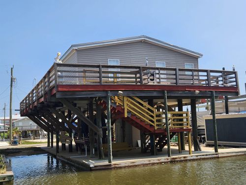 127 Verley Ln, Grand Isle, LA, 70358 | Card Image