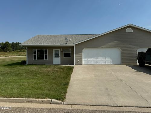 101 Hazel Miner Avenue S, Center, ND, 58530 | Card Image