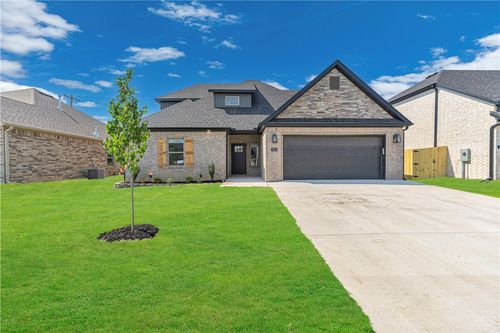 7001 Sw Basswood Ave, Bentonville, AR, 72713-5251 | Card Image