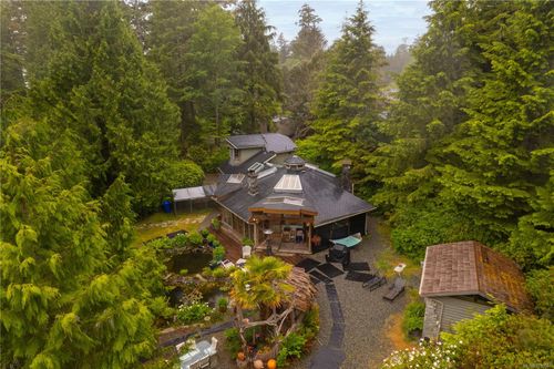 1364 Chesterman Beach Rd, Tofino, BC, V0R2Z0 | Card Image