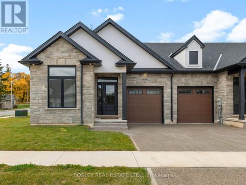 526 Royal Ridge Drive, Fort Erie (Ridgeway), ON, L0S1N0 | Card Image