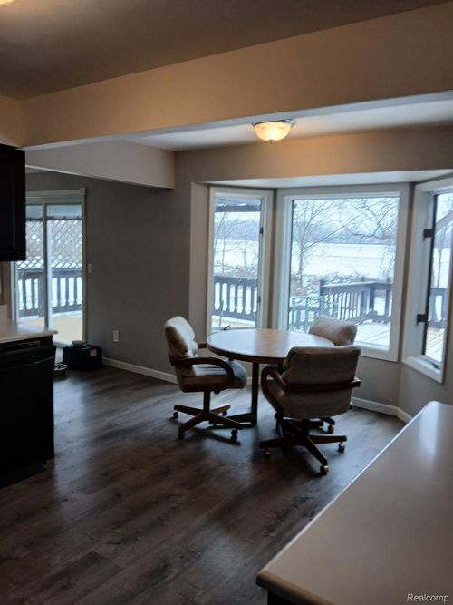 334 Winds Dr, Almont, MI, 48003-8929 | Card Image