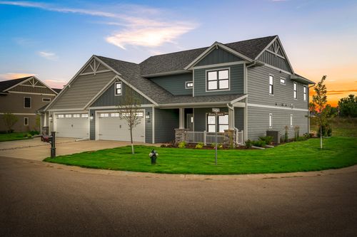 320 River Pointe, La Crosse, WI, 54601-1004 | Card Image