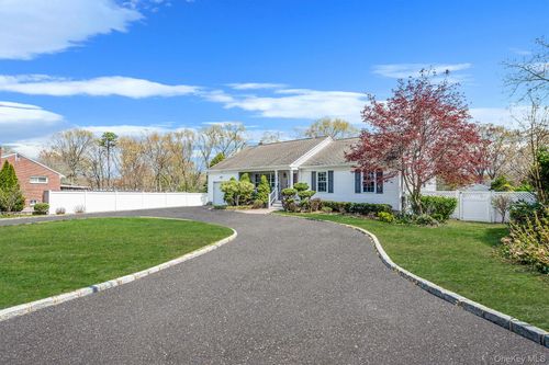 105 Horseblock Road, Brookhaven, NY, 11720 | Card Image