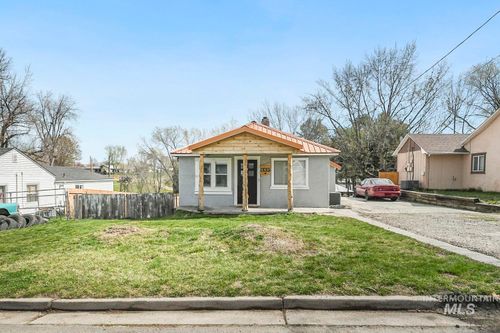 335 S 20th St, Payette, ID, 83661-3033 | Card Image