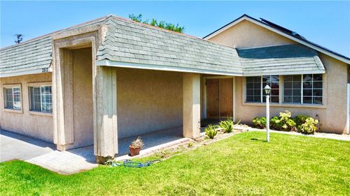 2812 Razor Way, Jurupa Valley, CA, 92509-2124 | Card Image