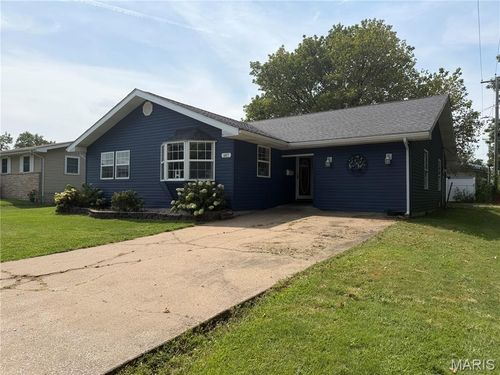 507 S 1st St, Owensville, MO, 65066-1567 | Card Image