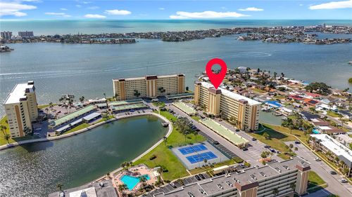 810-4725 Cove Cir, St Petersburg, FL, 33708-2855 | Card Image