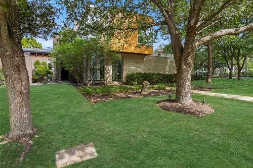 802 N Oak Cliff Boulevard, Dallas, TX, 75208 | Card Image