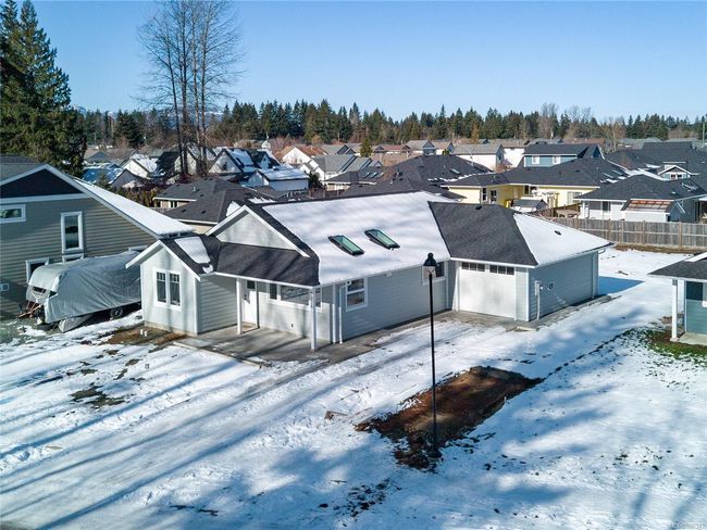 2876 Carlisle Lane, House other with 3 bedrooms, 2 bathrooms and 4 parking in Cumberland BC | Image 40